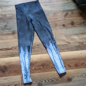 Onzie leggings size XS